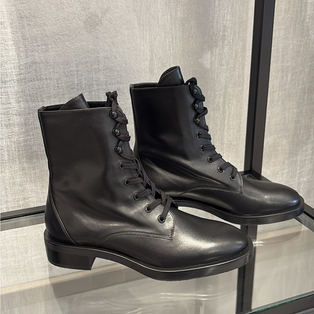 Black booties perfect condition